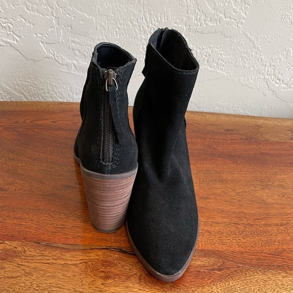 BP Black Suede Ankle Bootie Size: 8 - Picture 9 of 12